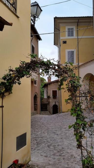 Casa In Antico Borgo Medievale A Tarano Ri, Via Giacomo Leopardi, 15 Villa Eksteriør billede