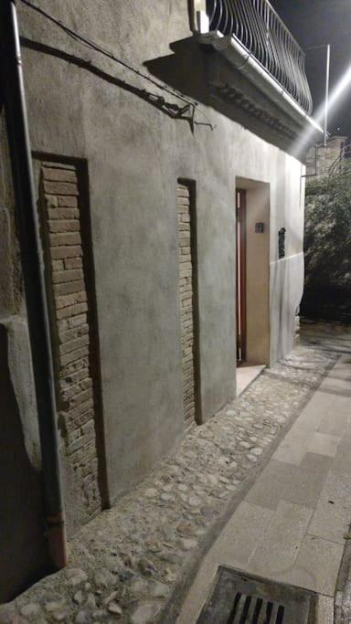 Casa In Antico Borgo Medievale A Tarano Ri, Via Giacomo Leopardi, 15 Villa Eksteriør billede