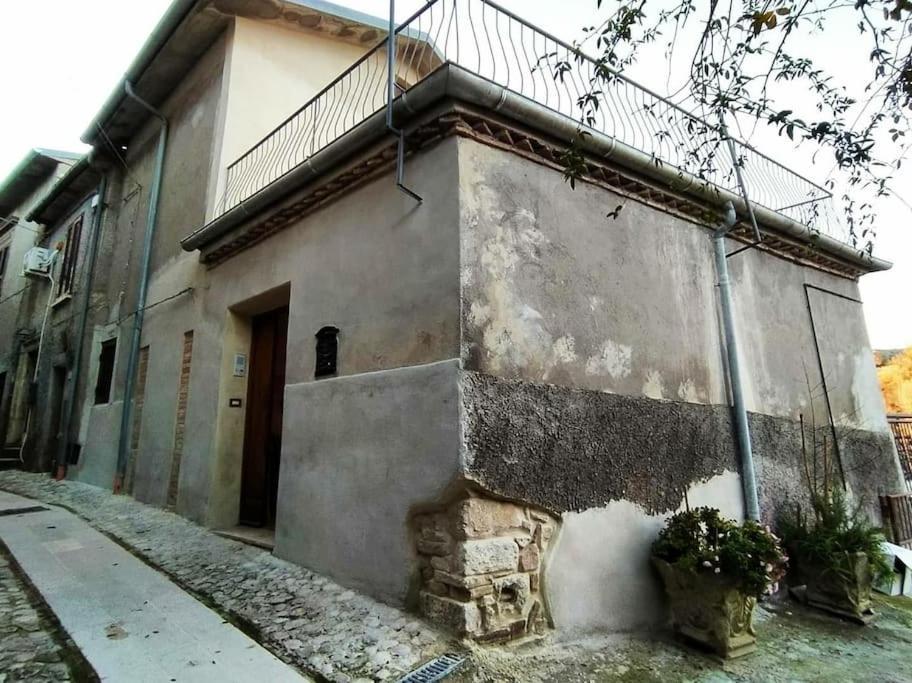 Casa In Antico Borgo Medievale A Tarano Ri, Via Giacomo Leopardi, 15 Villa Eksteriør billede
